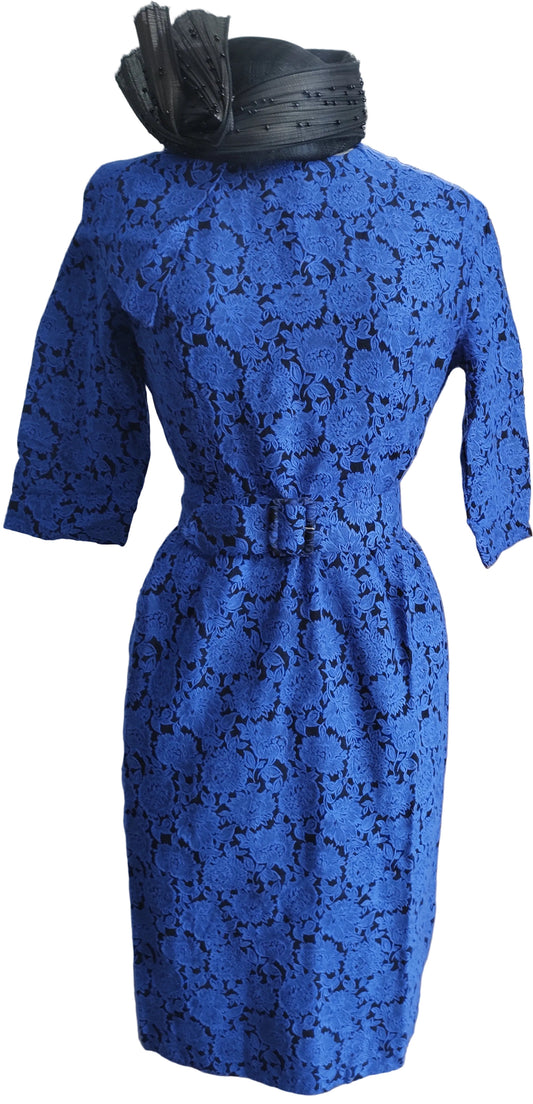 Robe a manche mi-longues faite main. Taille 40