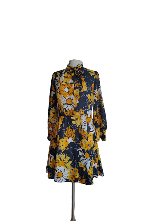 Robe fleurie vintage col Lavallière taille 36