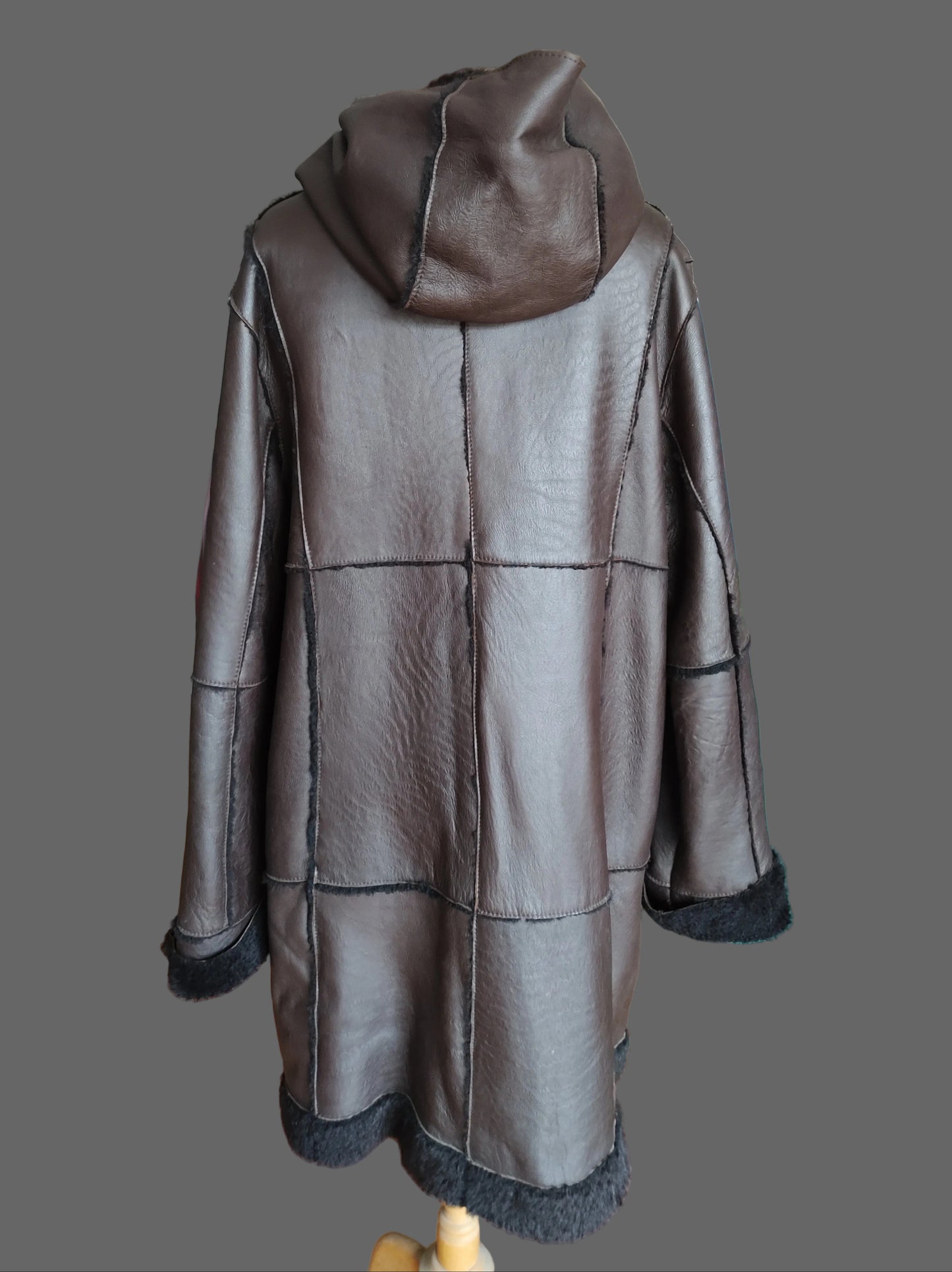 Manteau femme 100% agneau mérino de Nouvelle Zelande. Knight of New Zealand. Taille M