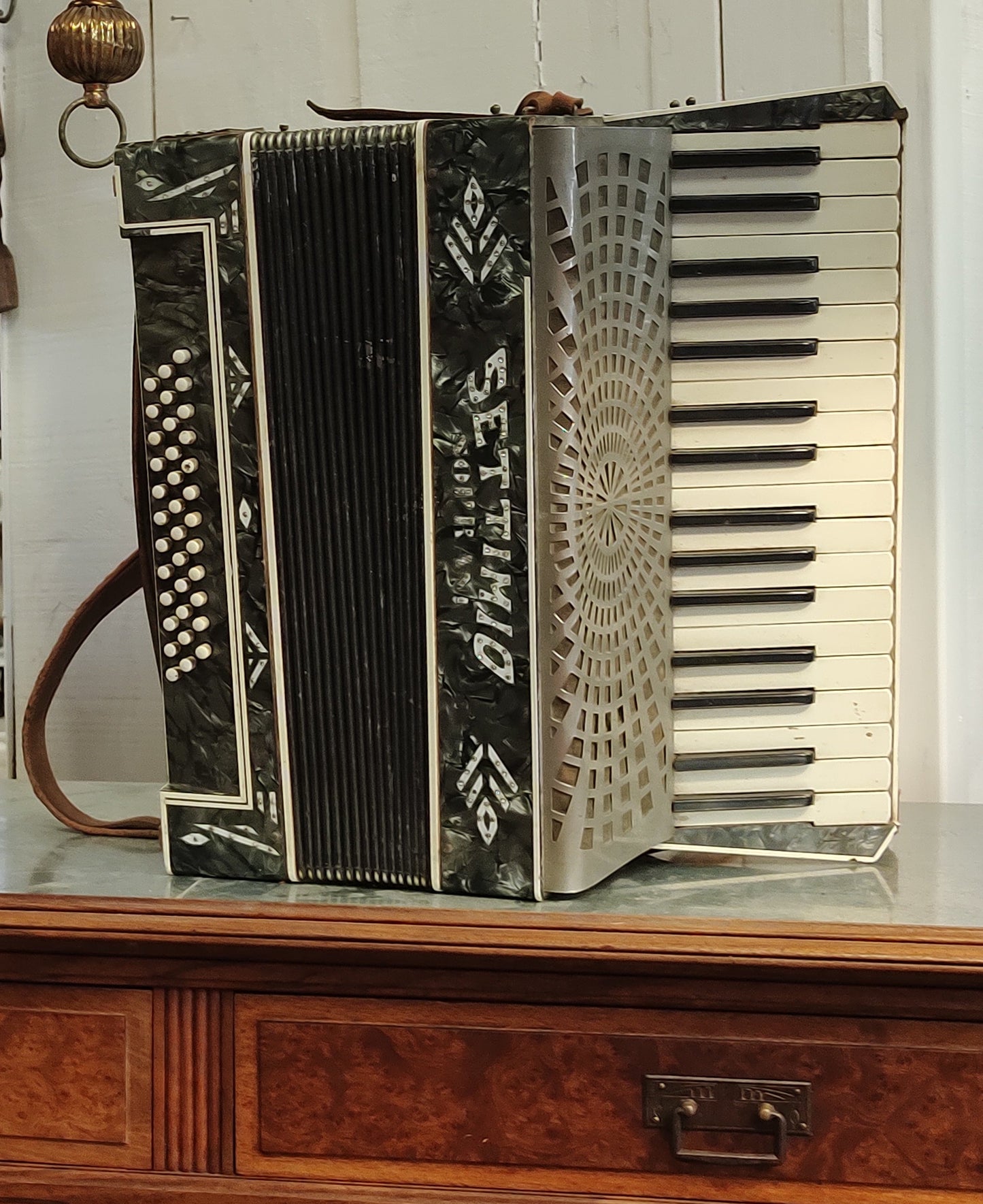 Accordéon à piano italien basse Settimio Soprani cardinal 120