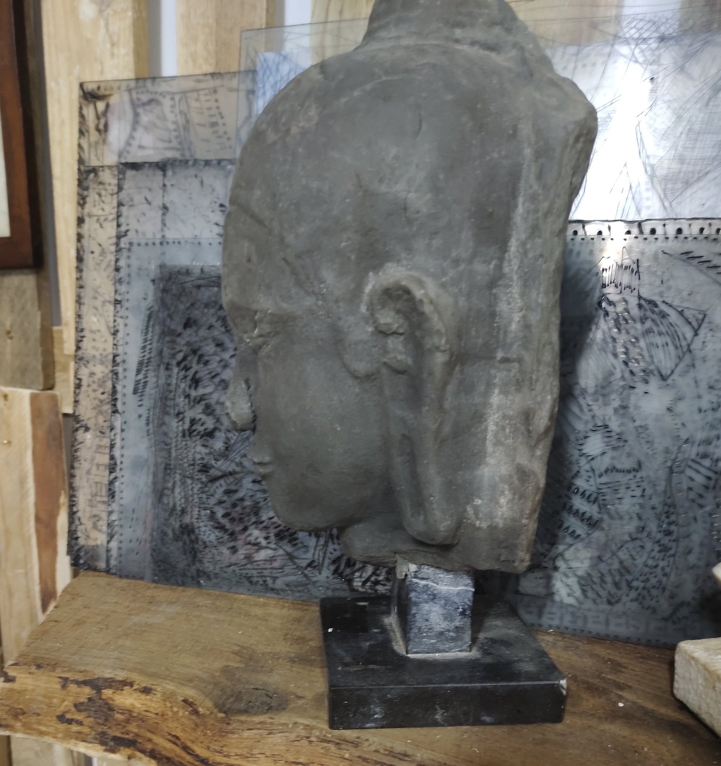 Moulage d'une tête de Bouddha Shakyamuni