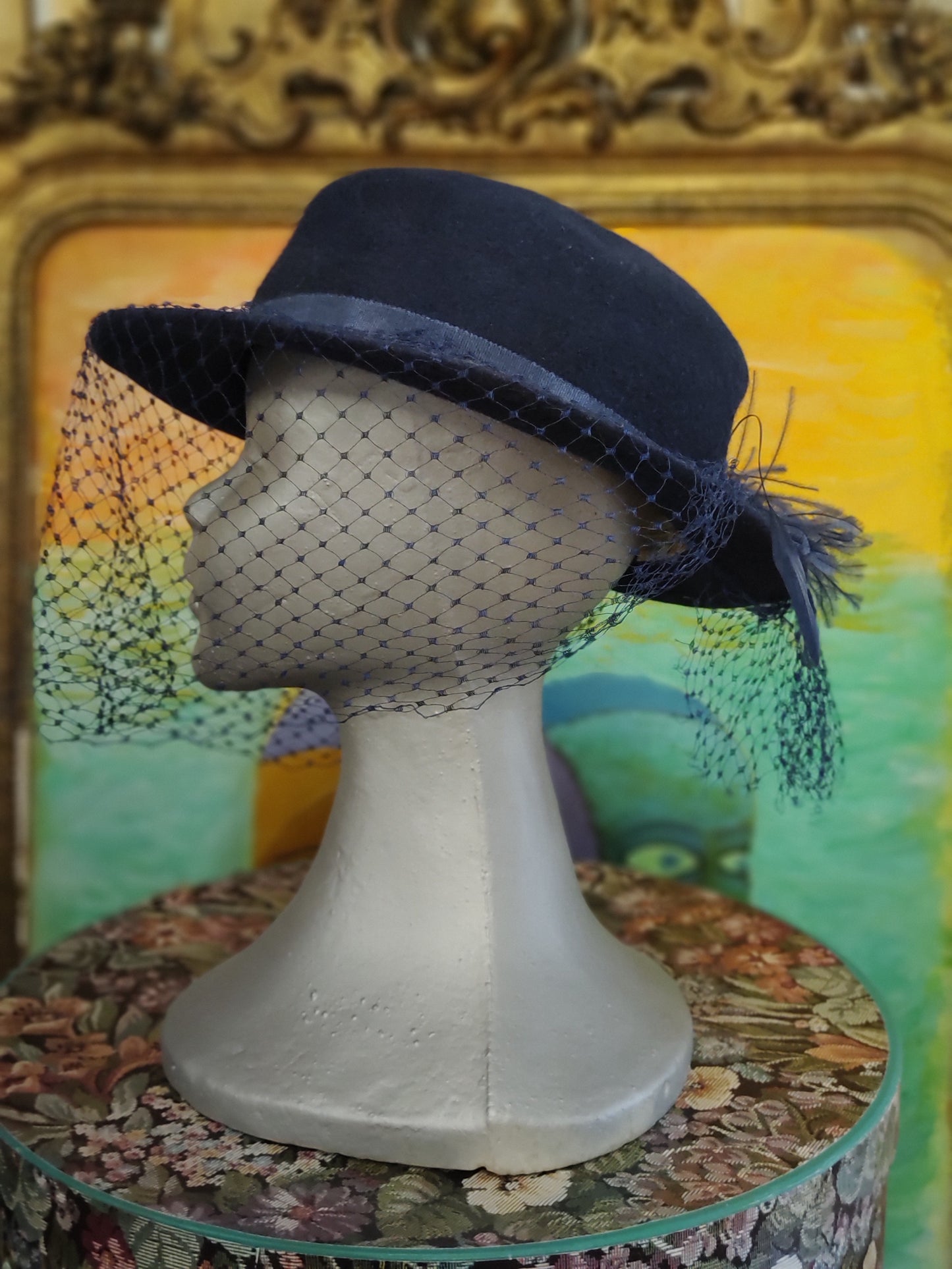 Chapeau à voilette vintage M'sieu Léon Montréal.