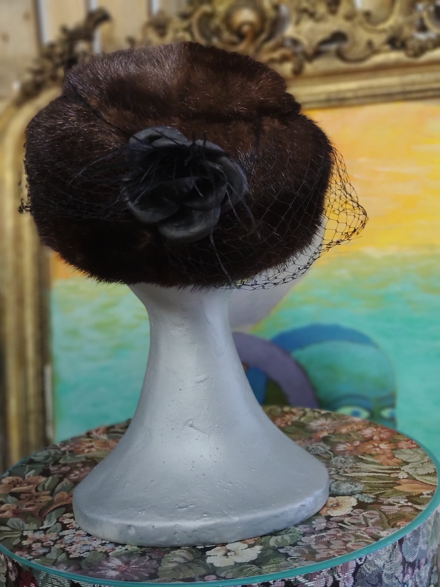 Chapeau vintage en vison fait main.